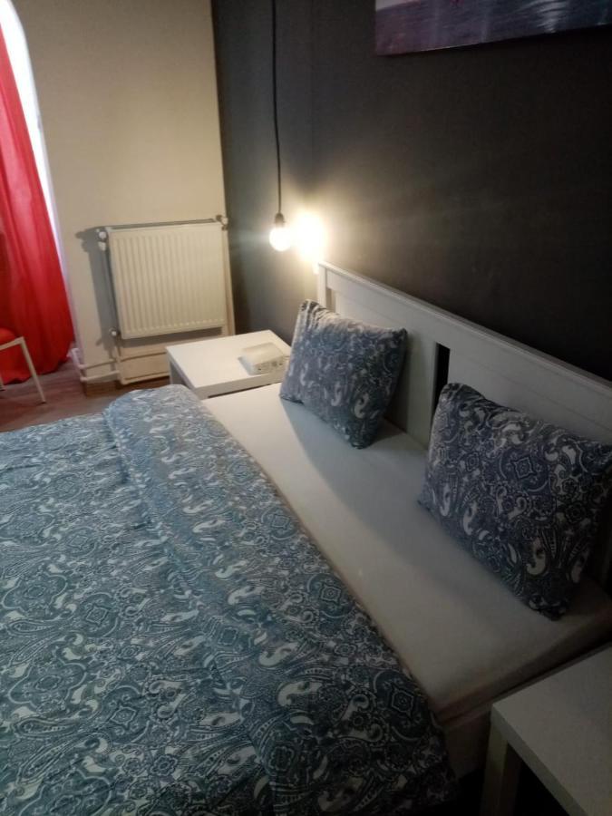Luxus Apartaments Europe In Piata Universitate Bucharest Exterior photo